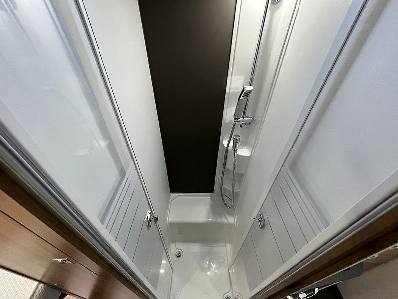 Adria Ostatní (2021) Coral XL Axess 670 SL - komise - fotka 12 z 16