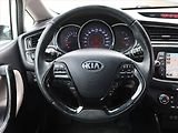 Kia Ceed (2016) Gold 1.6 GDI, Serv.kniha, Navi - náhled 16