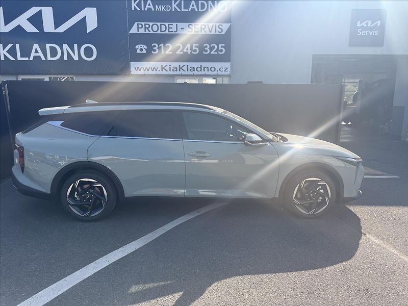 Kia K4 (2026) 1,6 T-GDi DCT TOP, 17ALU+SPTG - fotka 11 z 12