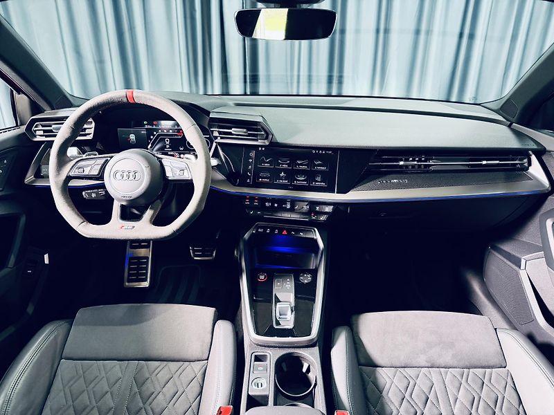 Audi RS 3 (2022) TFSI*SPORTBACK*CERAMIC*CARBON - fotka 36 z 40
