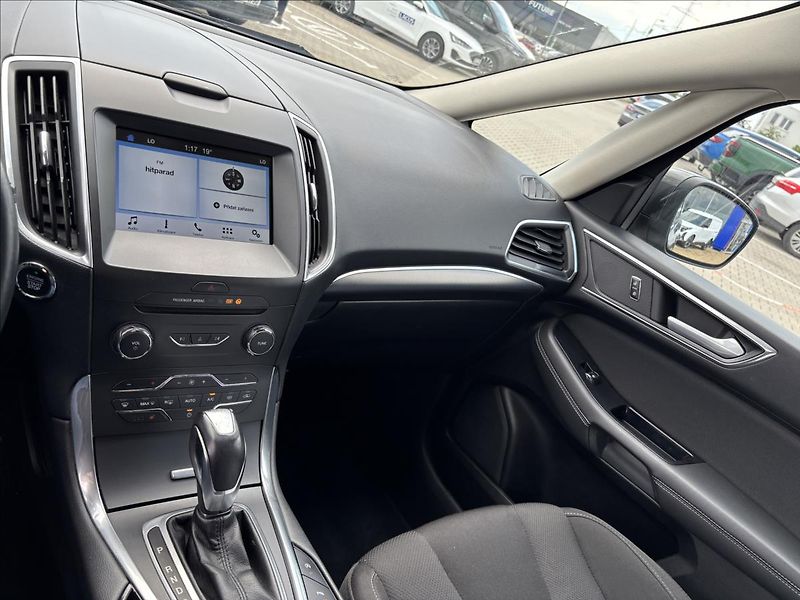 Ford S-MAX 2,0 EcoBlue 132kW Titanium 4X4 - fotka 39 z 39