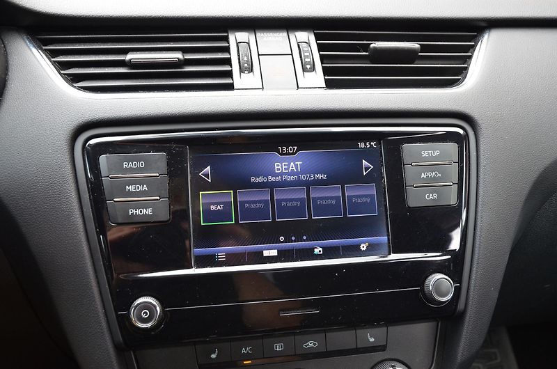 Škoda Octavia (2017) 1.6 TDi 85kW Ambition PLUS /ČR - fotka 28 z 36