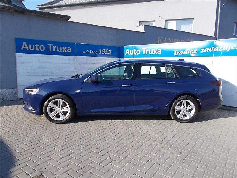 Opel Insignia ST 1.6 CDTi 100kW INNOVATION - fotka 2 z 46