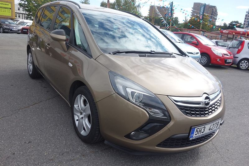 Opel Zafira 2,0DCi 96kW ČR ! 7 MÍST ! - fotka 5 z 38