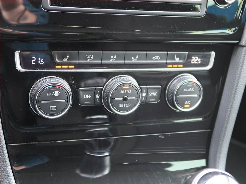Volkswagen Golf (2014) 1.6 TDI, Navi, Tempomat - fotka 16 z 19