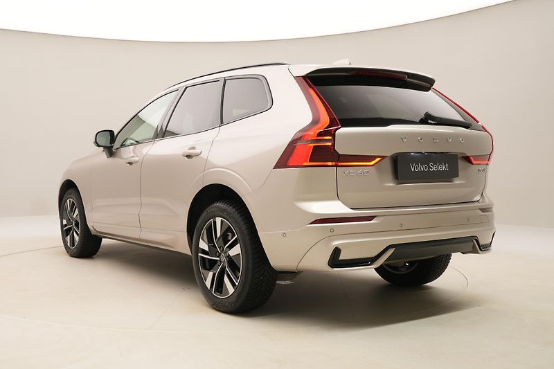 Volvo XC60 B5 AWD PLUS DARK AUT CZ 1.maj - fotka 11 z 63