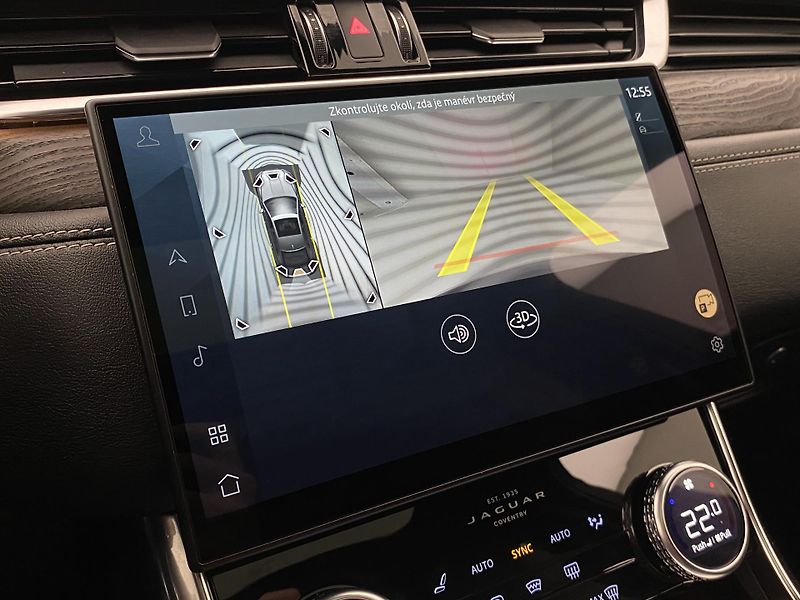 Jaguar XF D200 R-DYNAMIC AWD REZERVACE - fotka 45 z 48