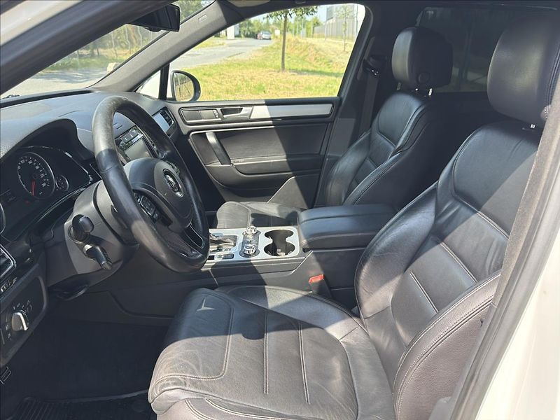 Volkswagen Touareg 3,0 TDi 180 Kw Highline tažné - fotka 10 z 38
