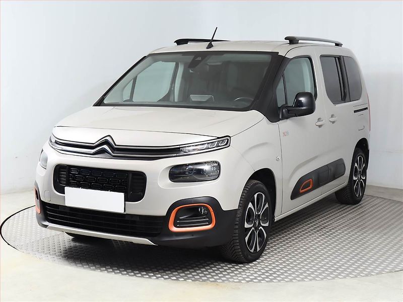 Citroën Berlingo (2020) Feel 1.5 BlueHDi, 5Míst, ČR - fotka 2 z 13