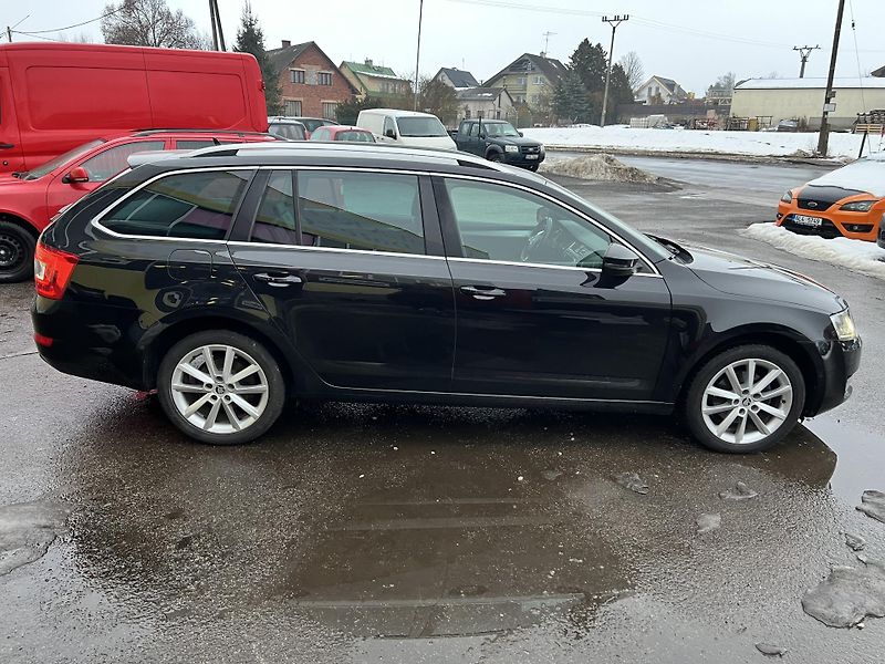 Škoda Octavia 2.0TDI 110KW,4x4,KůŽE,NAVI,XEN - fotka 8 z 45