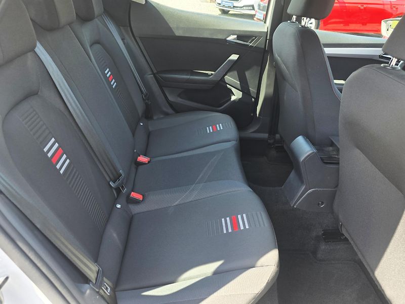 Seat Arona FR 1.5 TSI 110KW FULL LED NAVI - fotka 18 z 26