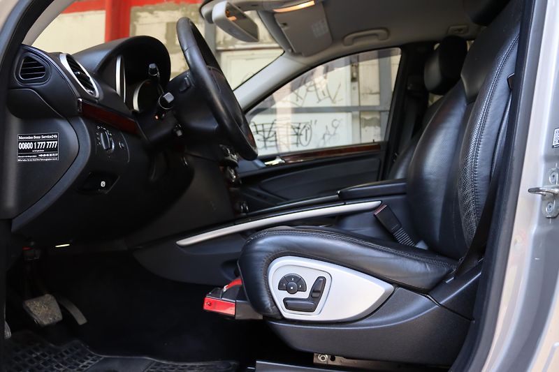 Mercedes-Benz GL 420CDI 4MATIC 225kW - fotka 22 z 48