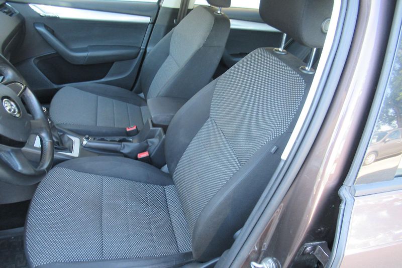 Škoda Octavia 1.6 TDI 4x4 KLIMA TAŽNÉ ČR - fotka 12 z 20