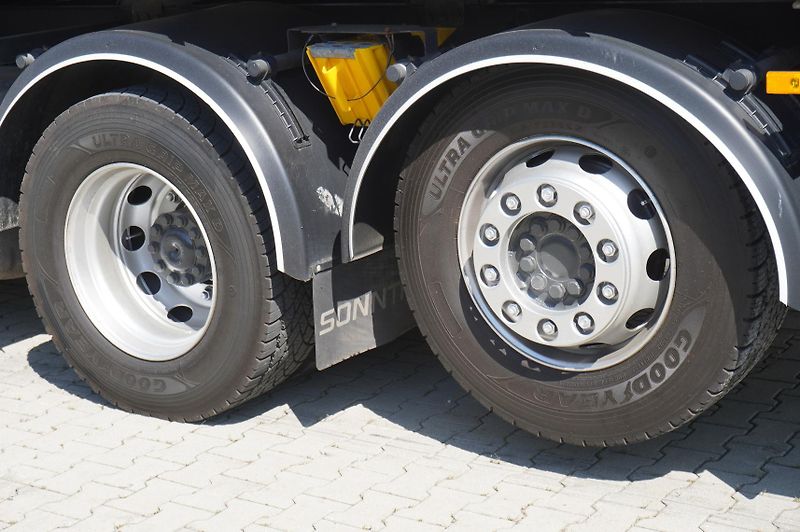 Mercedes-Benz Actros (2018) 2540 6×2 / 90 tho. km! - fotka 13 z 24