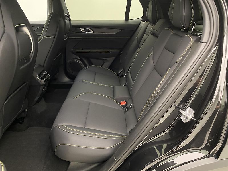 Lynk & Co 01 MORE PHEV AUT CZ 1.maj - fotka 4 z 93