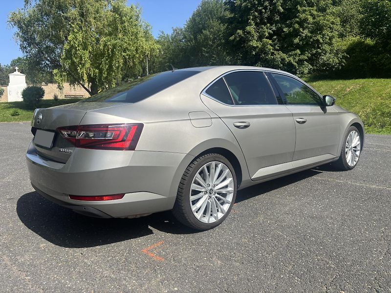 Škoda Superb (2016) 2.0 TSI 162kw Style NAV - fotka 5 z 31