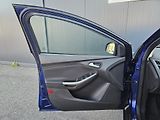 Ford Focus 1.0 92kW,VÝHŘEV,2xKOLA,SERVIS - náhled 16