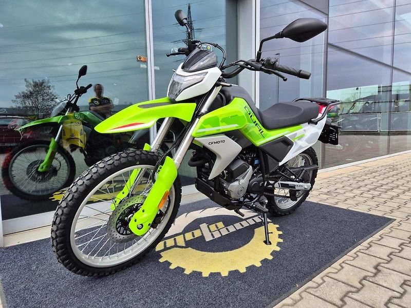 CFMOTO (2026) 250 Dual Sport - fotka 9 z 43