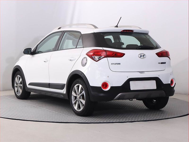 Hyundai i20 (2016) Active 1.4, Serv.kniha - fotka 4 z 17