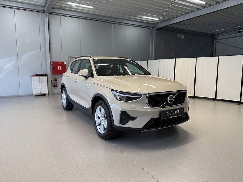 Volvo XC40 (2026) B3 2.0L 163 HP AT7 FWD CORE - fotka 4 z 21