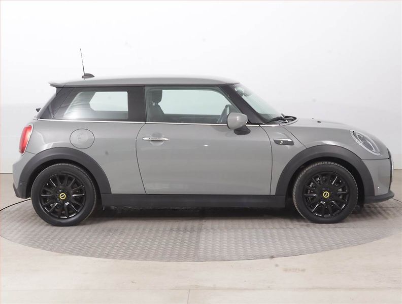 Mini Ostatní (2022) Cooper SE 32 kWh, SoH 97% - fotka 6 z 18