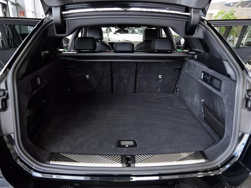 BMW Řada 5 520d xDrive M-Sport H/K ACC Ta - fotka 19 z 21