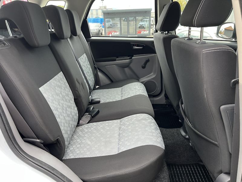 Suzuki SX4 1.6i16v LPG 4x4 TAŽNÉ PŮVOD ČR - fotka 27 z 36