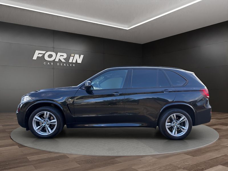BMW X5 (2014) X5 4.0D 230KW M-PAKET - fotka 3 z 26