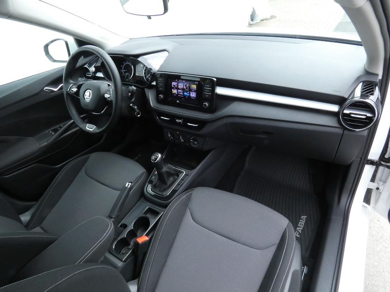 Škoda Fabia IV AmbitionPlus 1.0 TSI /70kW - fotka 20 z 30
