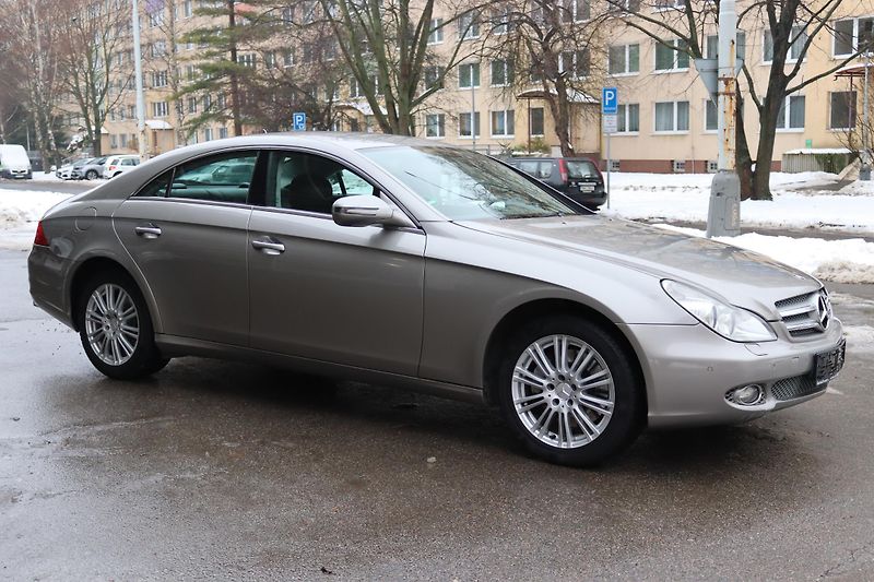 Mercedes-Benz CLS CLS 350 200kW - fotka 8 z 50