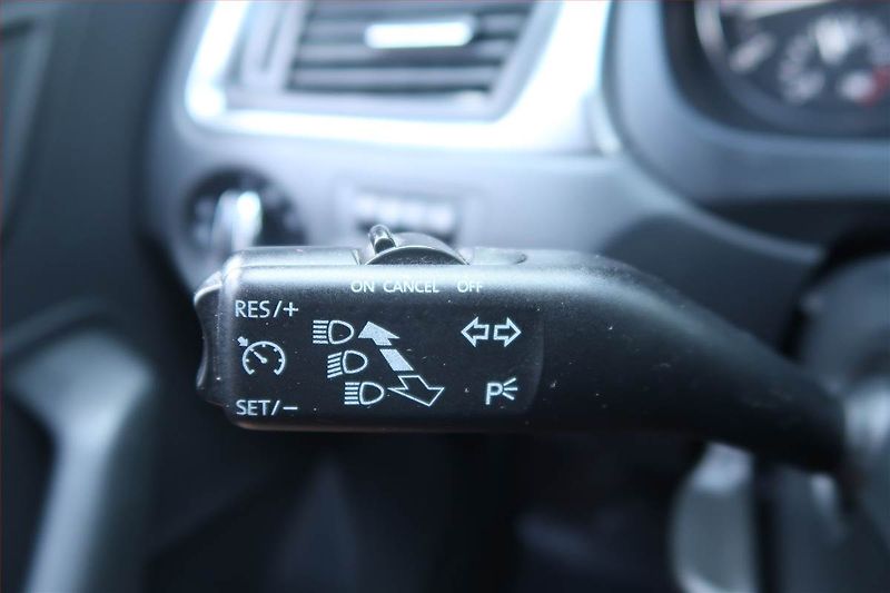 Škoda Rapid (2014) 1.2 TSI, Tempomat - fotka 18 z 20