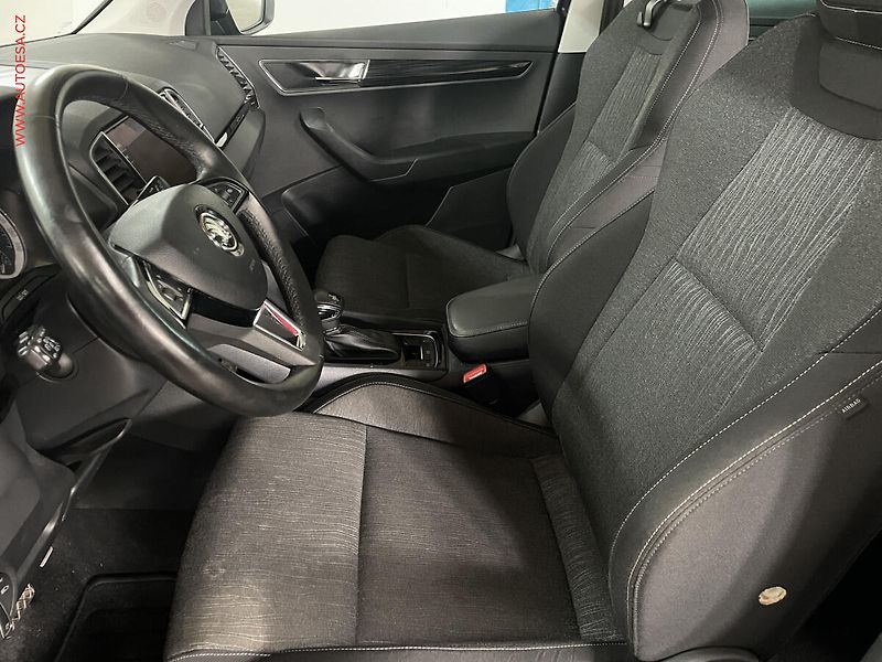 Škoda Karoq (2019) 1.6 TDi, Style, DSG, navi, - fotka 9 z 16