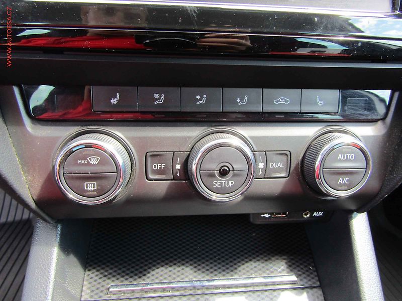 Škoda Octavia (2014) 2.0TDi, Bixen, navi - fotka 18 z 20