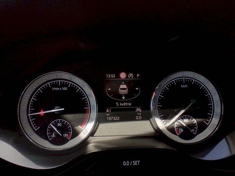 Škoda Karoq (2020) Style Dynamic 2,0 Tdi 110 Kw - fotka 7 z 34