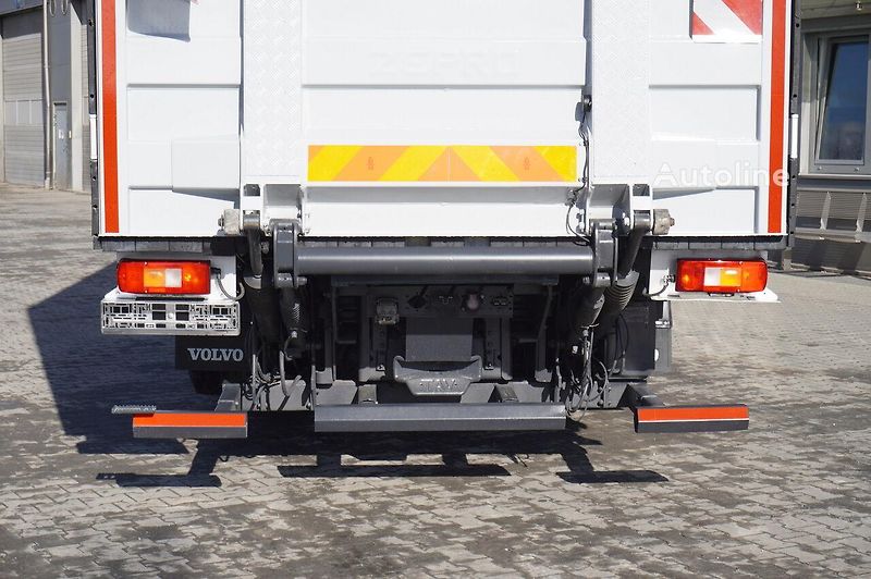 Volvo FH (2018) 500 6x2 chlaďák EURO 6 - fotka 14 z 26