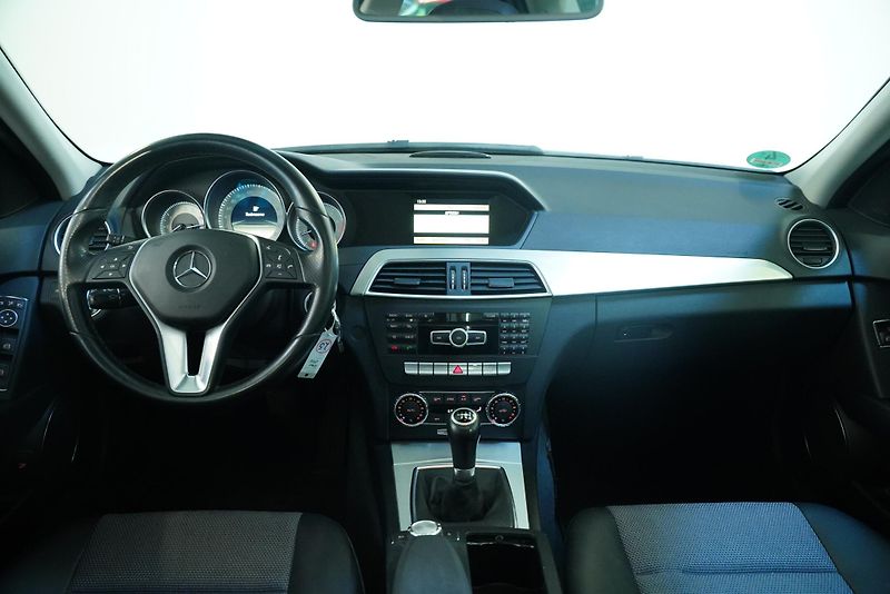 Mercedes-Benz Třídy C - fotka 5 z 26