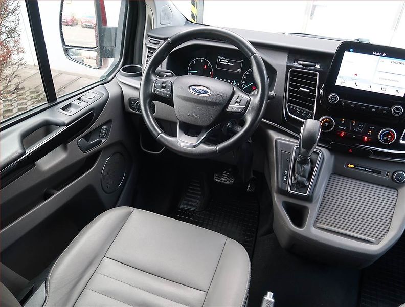 Ford Tourneo Custom (2019) Titanium 2.0 EcoBlue, ČR, 1Maj - fotka 7 z 24