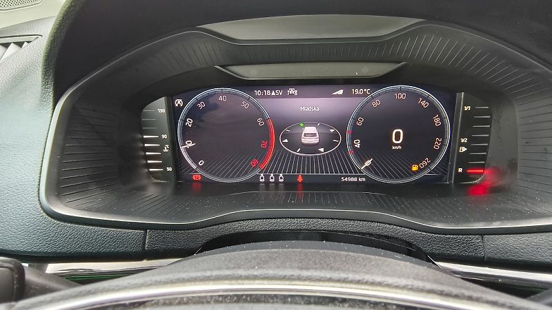 Škoda Karoq (2022) STYLE PLUS TSI 1.0/81KW 6MP - fotka 21 z 32