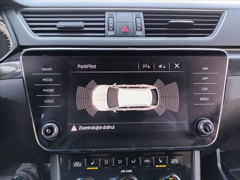 Škoda Superb 2,0 TDI,4X4,Sportline,ČR,DSG, - fotka 45 z 50