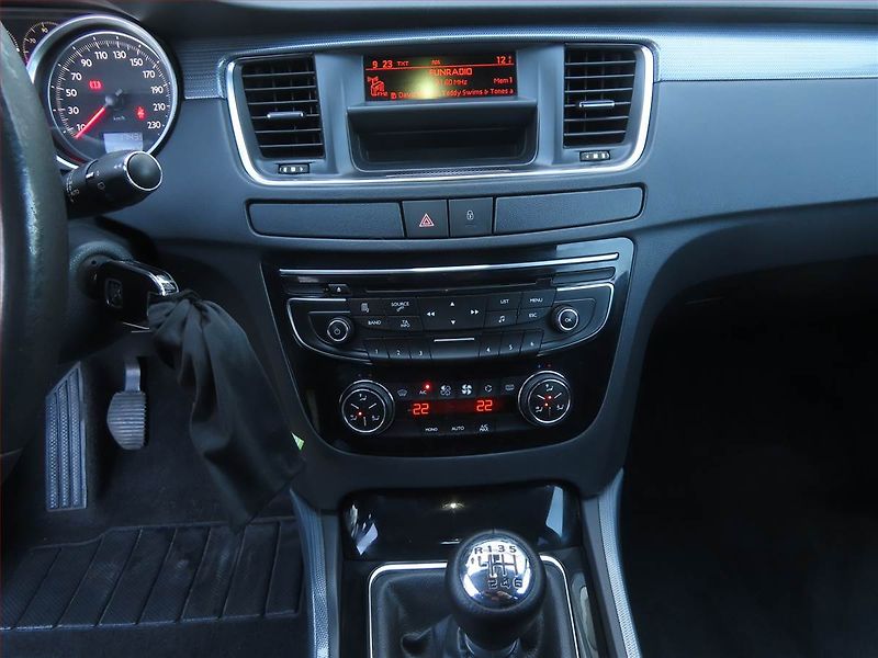 Peugeot 508 (2012) 2.0 HDi, Tempomat - fotka 12 z 18