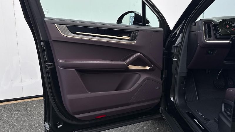 Porsche Cayenne E Hybrid Coupé - fotka 21 z 30