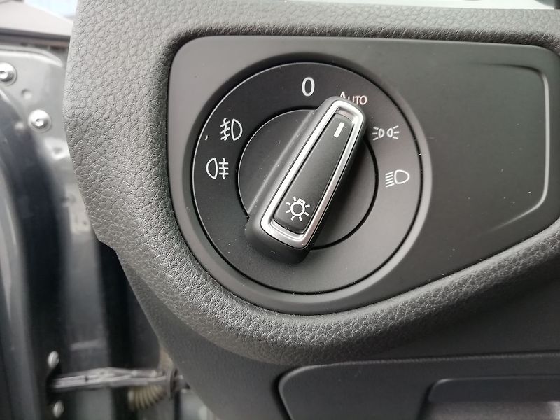 Volkswagen Golf 1,4 TSI Comfortline 92 kW - fotka 14 z 17