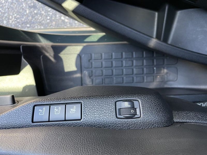 Toyota ProAce Verso Executive Skyview kůže - fotka 23 z 28