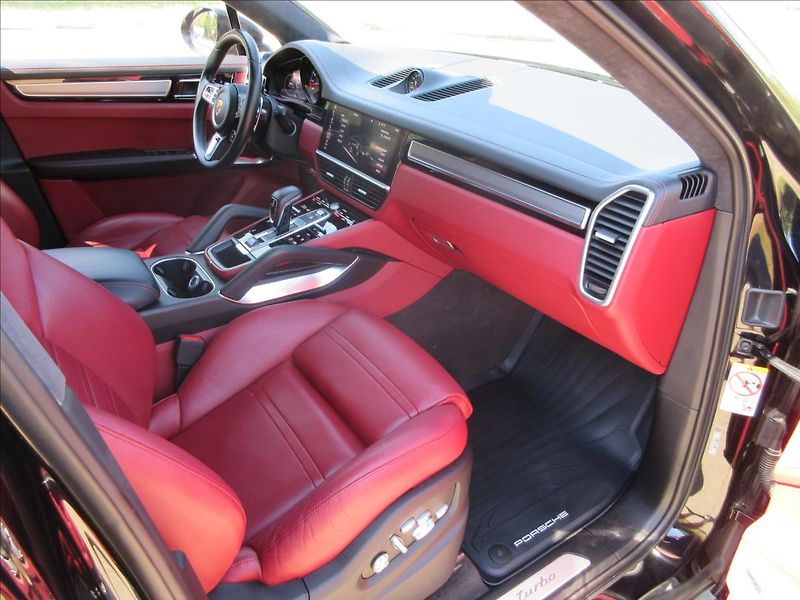Porsche Cayenne 4,0 Turbo, Coupe, Chrono Matri - fotka 14 z 46