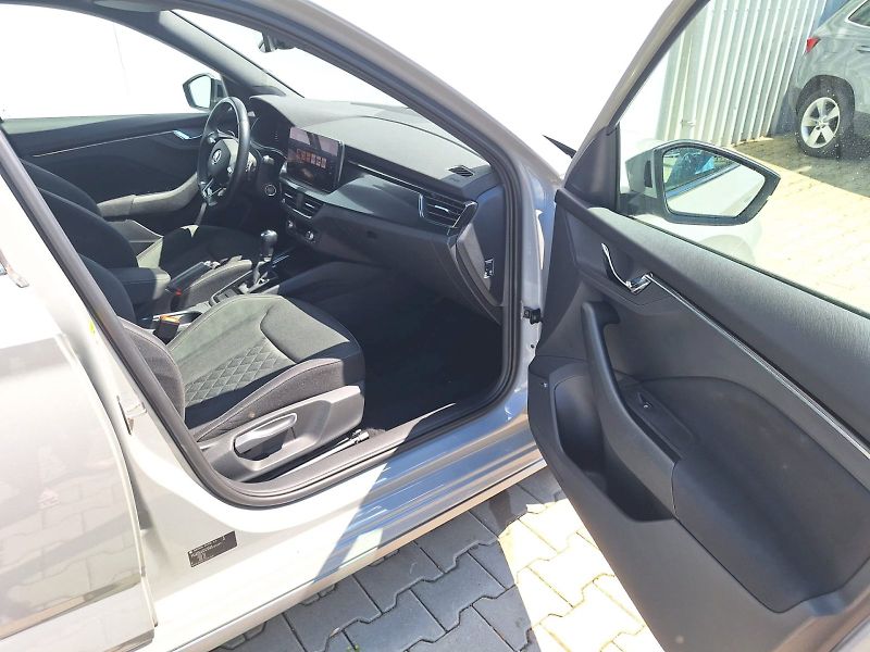 Škoda Kamiq (2021) 1.0 TSI / 81 kW / 7DSG / STYLE - fotka 25 z 35