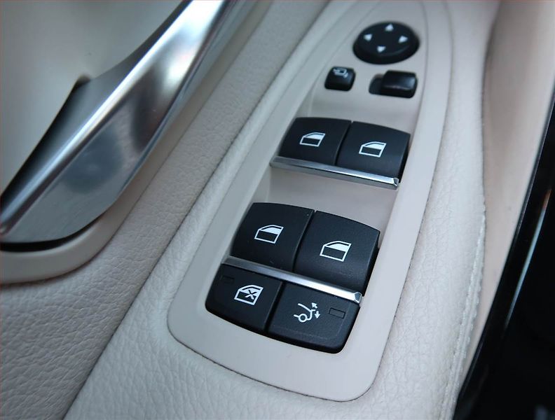BMW Řada 3 (2019) 320d xDrive GT, 4X4, Automat - fotka 14 z 14