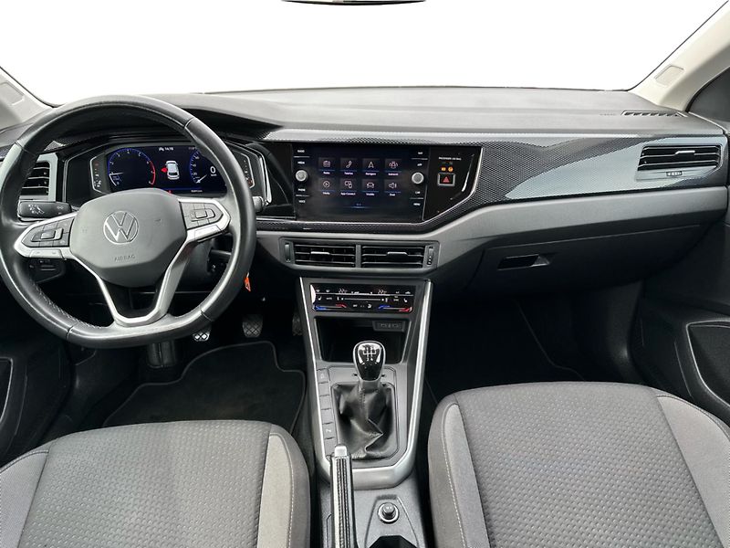 Volkswagen Polo Life 1.0 TSI 70kW MAN.5 - fotka 10 z 22