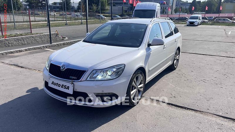 Škoda Octavia (2012) 2.0 TDi - fotka 1 z 4