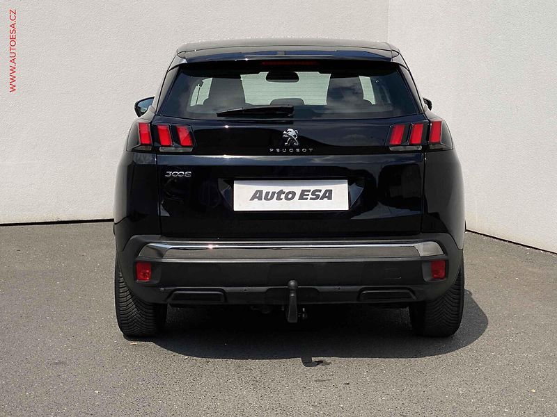 Peugeot 3008 (2020) 1.2 PT, Active, AT, TZ, navi - fotka 5 z 19