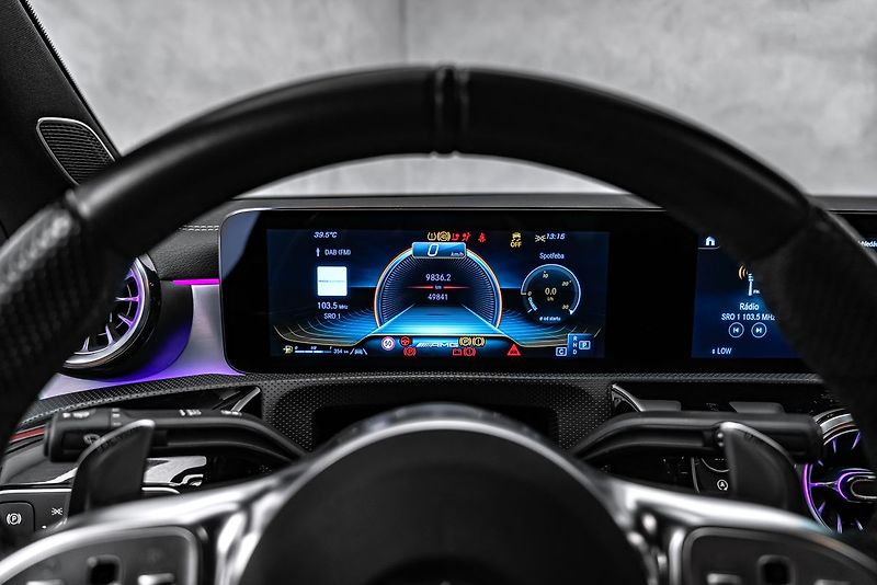 Mercedes-Benz CLA 4M Night Burmester - fotka 22 z 23